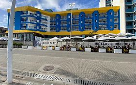 Flat na Barra - Localização privilegiada, beira mar